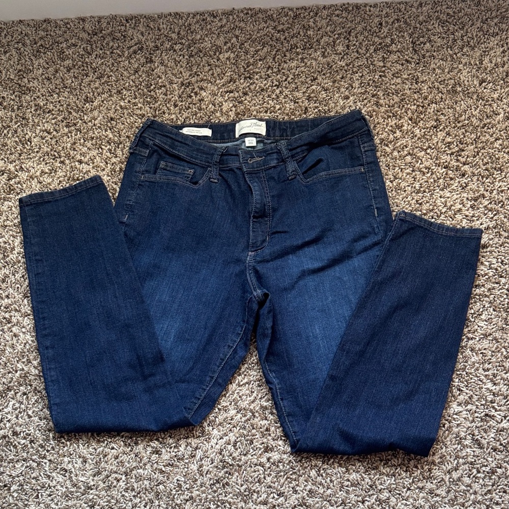 Universal Thread Dark Blue Skinny Jeans